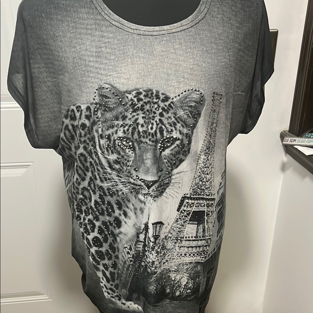Leopard Graphic T-Shirt with Eiffel Tower